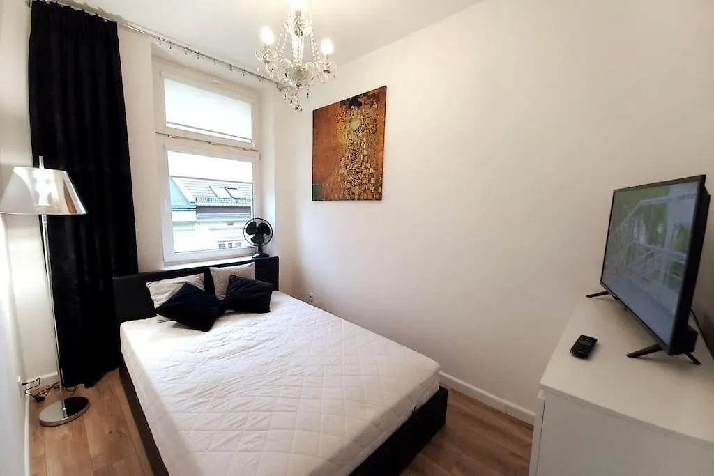 Old Town - Traugutta Street Flat 9-1